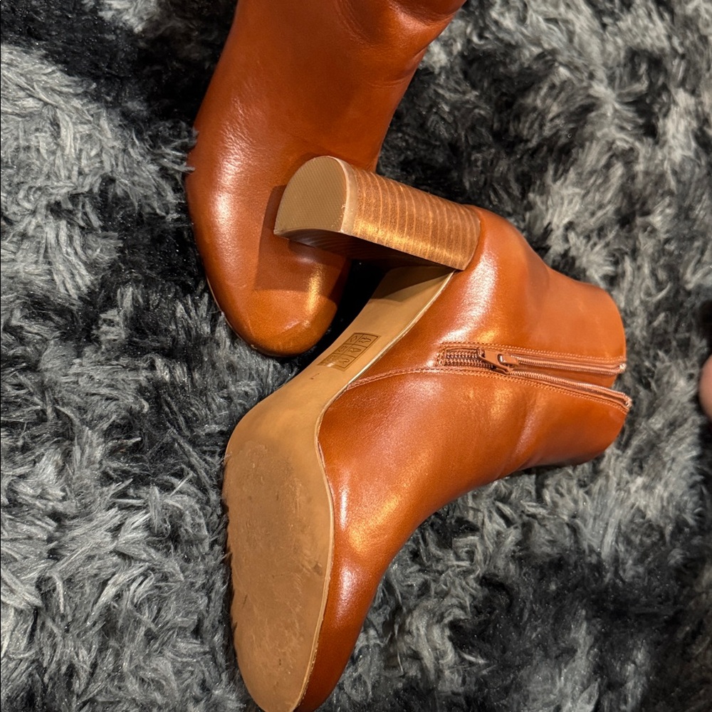 Jeffrey Campbell Elegant Brown Ankle Boots - Picture 8 of 9